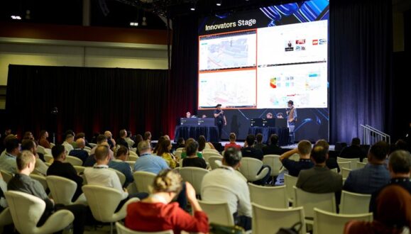 The 2025 Desing Slam unfolds on stage at the Expo Hall