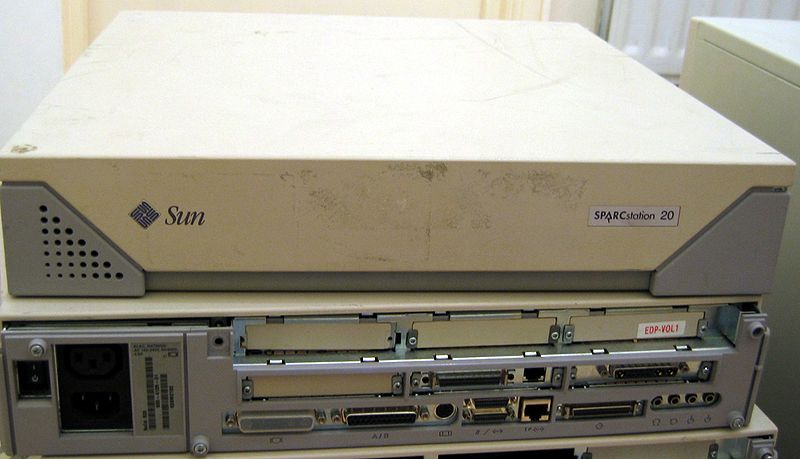 800px-SPARCstation20_front_and_rear